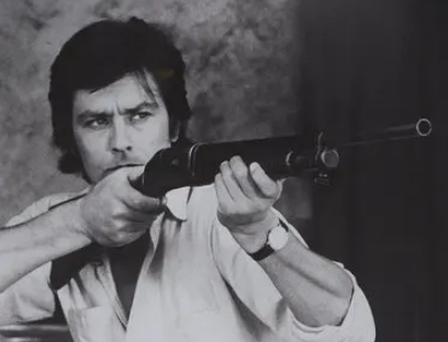 Delon_Pompe.jpg