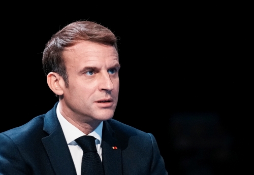 Macron 2.jpg