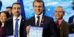 Macron-globish.jpg
